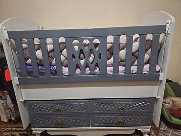 Oğlan və qız üçün, Dördbucaq, Beşik, Dəst ilə, Yellənmə mexanizmsiz