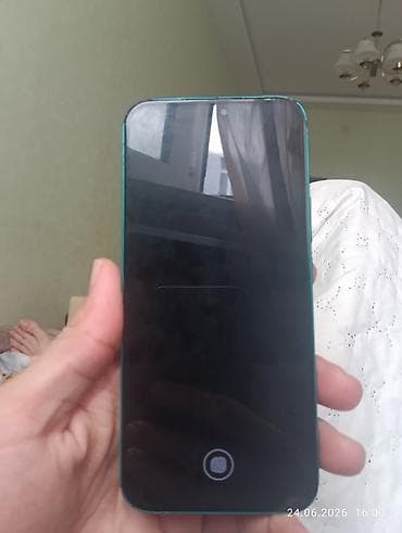 data modem sim card: Model görünüşlü yaşıl rəngli smartfon - Ekran: Tam ekran ön panel — 5