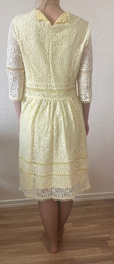 узбекское платье со штанами: Gözəl ziyafət donları, hər biri 15 manat. 38-40 ölçü — 7