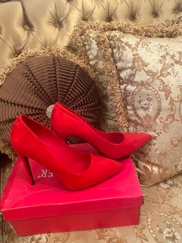 Basanoşka və səndəllər: Qadın ayaqqabıları – 2 model bir yerdə 1) Qırmızı stilettolar - — 1