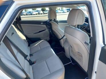 ravon 2: Hyundai Tucson: 2 l | 2017 il Krossover — 12