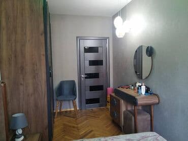 4 mikrorayonda satilan menziller: Bakı, 3 otaqlı, Köhnə tikili, m. Neftçilər, 60 kv. m — 5