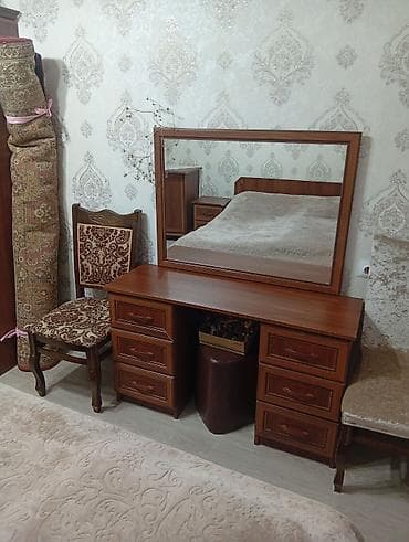 bazali carpayi: Yataq otağı mebel dəsti Tərkib: - İki nəfərlik taxt çarpayı (klassik — 3