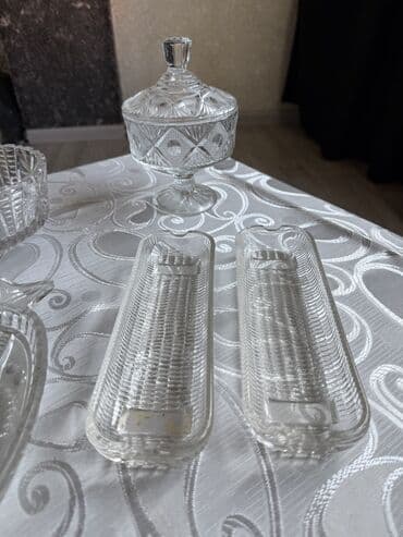 pul qablari: Qab qacaq boyuk baliqlar her biri 15
digerleri 10 azn — 2