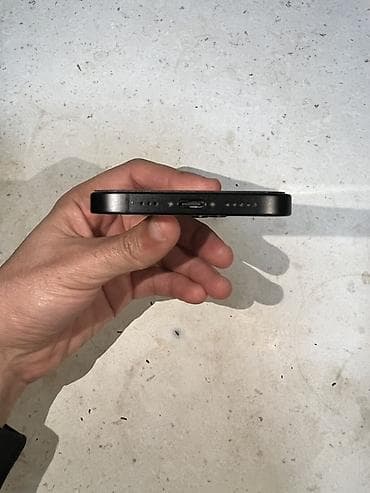 ayfon 6es: IPhone 15, 128 GB, Black Titanium, Simsiz şarj, Face ID — 6