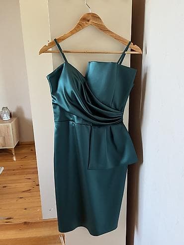 platye: Zümrüd rəngdə elegant ziyafət donu. Yenidir geyinilməyib. Midi — 1