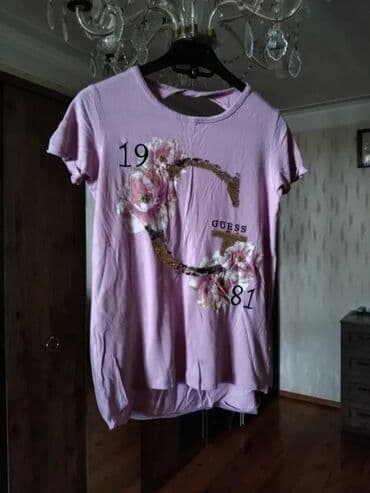 qadın alt geyimi: 1-i,1azn. 
10,ədəddən,aşağı,mal,satılmır.
M,38,(R)
İşlənmiş.
- — 21