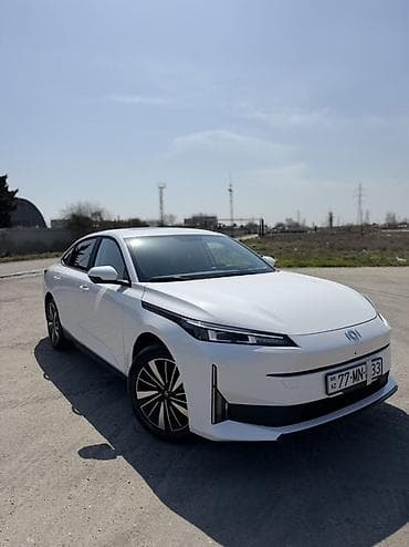 aftamabilər: Changan Qiyuan A05: 1.5 l | 2025 il 6000 km Sedan — 3