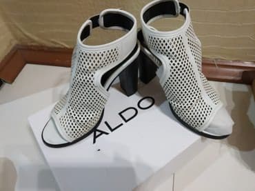 женские пляжные шлепанцы: Aldo, Размер: 38.5, цвет - Белый, Б/у — 2