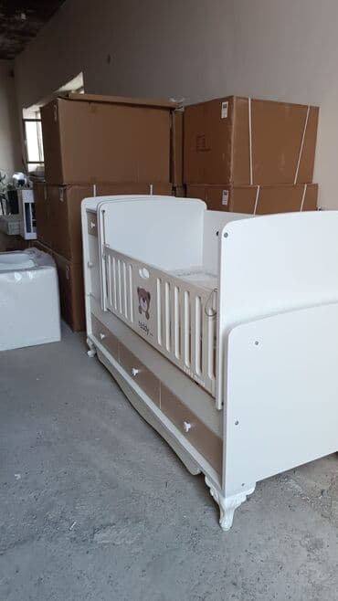 Ev və bağ: Oğlan və qız üçün, Dördbucaq, Beşik, Yellənmə mexanizmsiz — 1