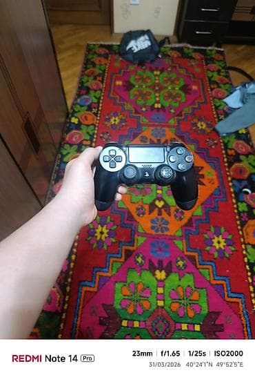plays: Işləmir PlayStation 4 DualShock 4 simsiz oyun pulti - Rəng: qara - — 1