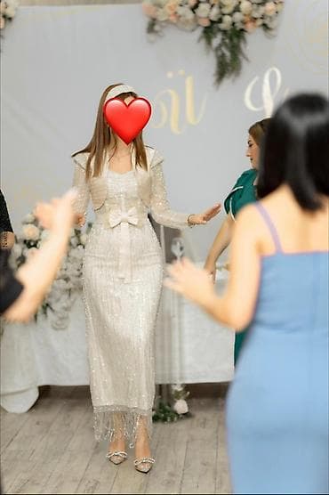 be: Nişan donumu Bakıda məşhur Couturede 750 azn-ə tikdirmişəm. Çox bahalı — 1