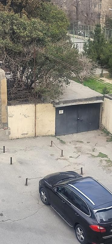 аренда места в салоне красоты: Yasamal rayonunda daş qaraj satılır.45 kvadrat yarım sahəsi — 1