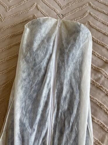 sade donlar: Ziyafət geyim, (donu) 500azn alınıb sadəcə birdəfə nişanda geyinilib — 7