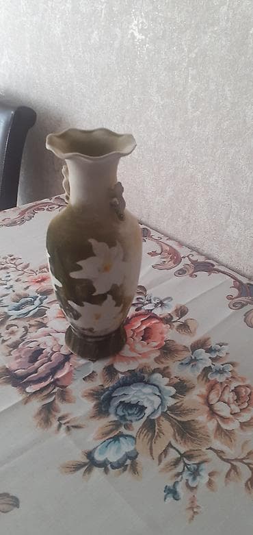 Vazalar: Dekorativ Güldan. Ölçüsü 35 sm — 2