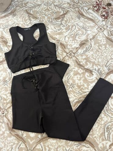 qadın idman köynəkləri: Idman ucun geyim dest. Xl yazilsada kicik olcudu. M-L razmere gedir — 1