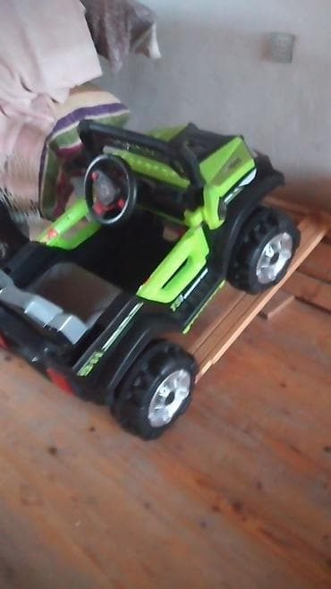 ana bala dest: Uşaq üçün elektrikli off-road jeep tipli maşın - Rəng: yaşıl-qara — 4