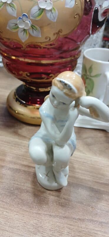купля продажа антиквариата: Lfz fiqurka — 1