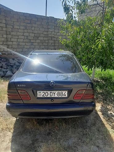 bmw e39 spoiler: Mercedes-Benz E 220: 2.2 l | 2000 il Sedan — 5