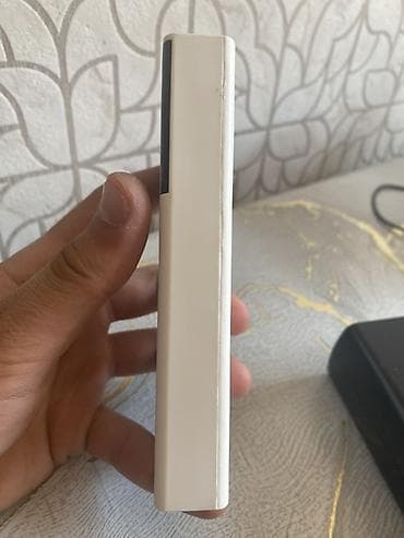 Elektronika: Oraimab J-51 powerbank - Kapasite: 20,000 mAh - Göstərici: LED faiz — 2