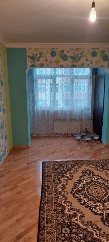 sabuncuda kirayə ev 200 azn: Bineqedi rayonu 9-cu mikrarayonda 4 mertebeli binanın 4-cu — 4