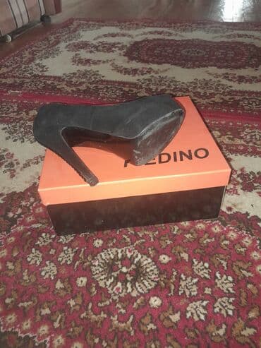 туфли с силиконовыми вставками: Туфли, Размер: 38, цвет - Черный, Б/у — 2