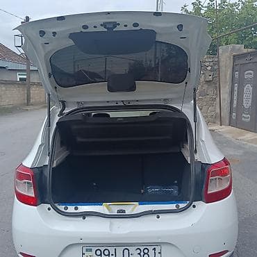 daewoo gentra arxa stop: Renault Sandero, ağ rəng, hetçbek gövdə. Texniki xüsusiyyət və — 2