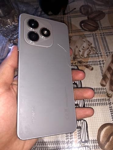 Honor X8, rəng - Gümüşü lalafo.az -da Honor X8, rəng - Gümüşü