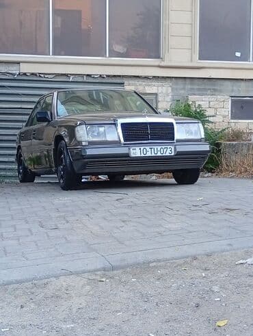 turbo az c class: Mercedes-Benz W124 sedan - Gövdə: 4 qapı, metalik boz rəng - Ön — 3