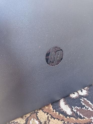 iphone apple 6s: HP noutbuk - Marka: HP - Korpus: mat qara, teksturalı səth, HP loqosu — 4