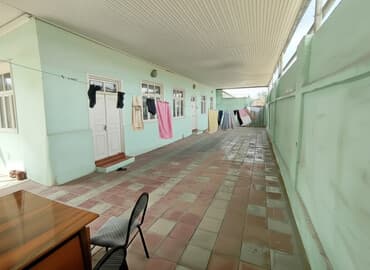 mingəçevirdə bir otaqlı ev axtarıram: 4 otaqlı, 100 kv. m, Kredit yoxdur, Orta təmir — 1