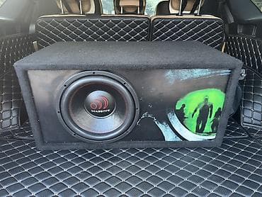 panel radiator: Avtomobil üçün subwoofer sistemi - Subwoofer: MASSIVE markalı bas — 1