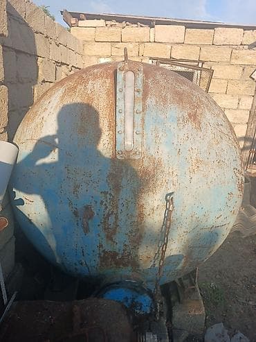 Ev və bağ: Bak, Metal, 3000 l l, İşlənmiş — 1