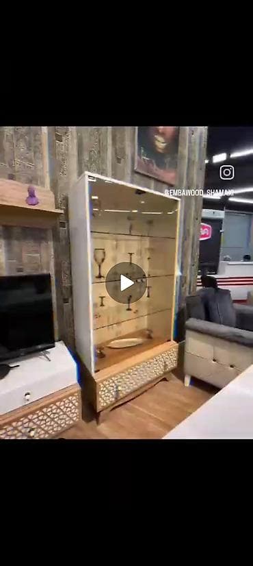 islenmis masa: Mebel dəsti – müasir klassik üslub - Konsol: Ağ gövdə və təbii ağac — 2