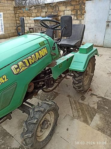 Kənd təssərüfatı avadanlığı: CATMANN mini traktor – model 2242 - Rəng: yaşıl - Korpusunda — 2