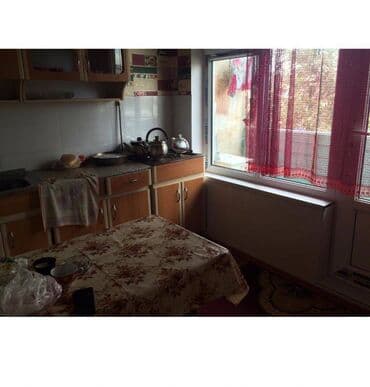 sibrizdə evlərin qiyməti: Bakı, 2 otaqlı, Köhnə tikili, m. Neftçilər, 50 kv. m — 3