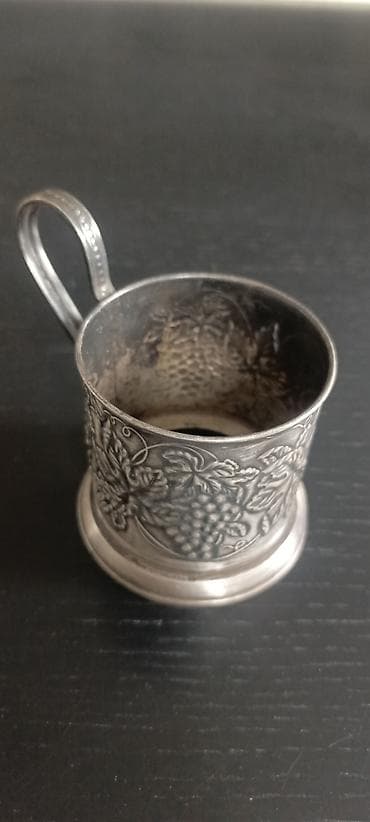 Sovet podstakanniki-üzüm.Gümüşü rəngdə metal fincanaltı/kupa tutacağı lalafo.az -da Sovet podstakanniki-üzüm.Gümüşü rəngdə metal fincanaltı/kupa tutacağı