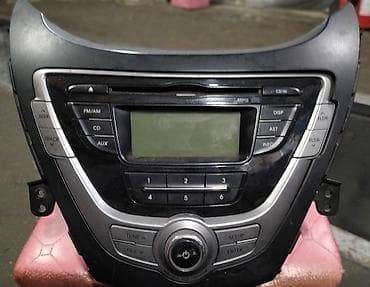 Hyundai Elantra Monitor