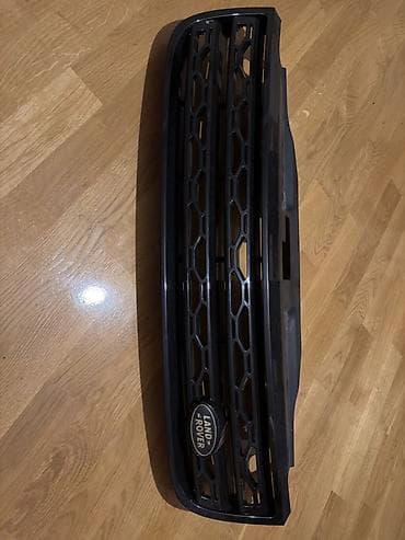 Land Rover Discovery 5 ön radiator barmaqlığı (orijinal emblemli)