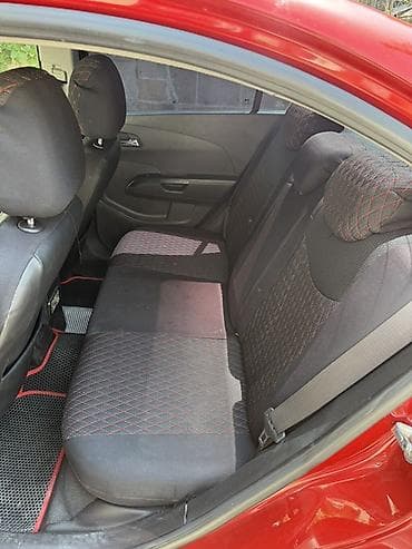 gubre satisi: Chevrolet Aveo sedan – qırmızı rəng Xüsusiyyətlər və komplektasiya: - — 4