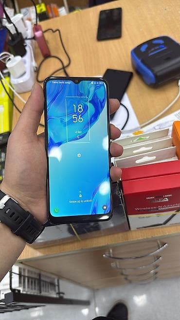 iphone se 2016 ekran: TCL smartfon Xüsusiyyətlər: - Böyük ekranlı, damla tipli çıxıntılı ön — 1