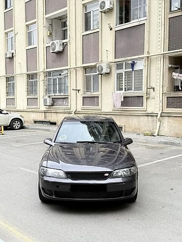 Opel Vectra: 1.8 l | 1996 il 500000 km Hetçbek
