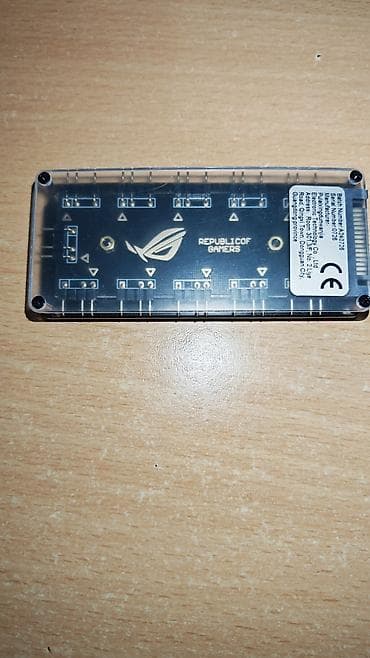 kabeller: Məhsul: ASUS ROG adreslənə bilən RGB fan və LED zolaq hubı. Yenidir — 3