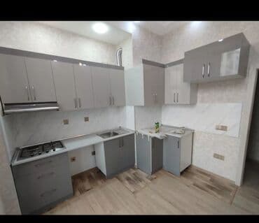 asperatorlar: Ağ rəngdə olan mətbəx mebeli dəsti. Qaz plitəsi və aspirator üçün — 32