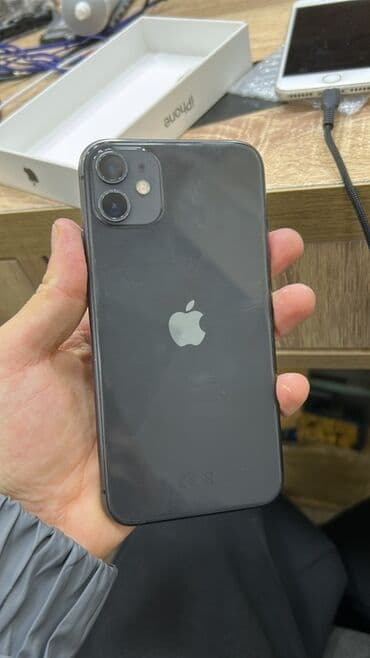 iphone 11 satis: IPhone 11, Qara, Face ID — 2