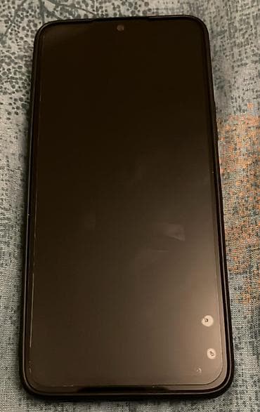 Model:Honor X6A Yaddaş:128GB Ram:4 Qoruyucu Ekran və Adapturda