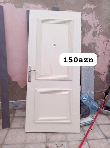 Ağ rəngli taxta giriş/qapı - Klassik 2 panelli dizayn, dekorativ