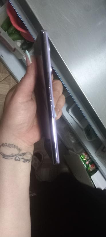 Blackview A85 smartfon – bənövşəyi/çəhrayı gradient rəng Əsas