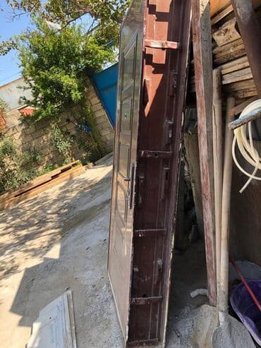 qapılar az: İşlənmiş Giriş qapısı Zamok və çərçivə ilə, Ödənişli quraşdırma, Ödənişli çatdırılma — 4