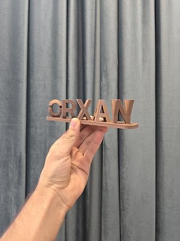 bak: 3D çap ilə hazırlanmış fərdi yazı dekoru - Dizayn: altlıq üzərində — 3